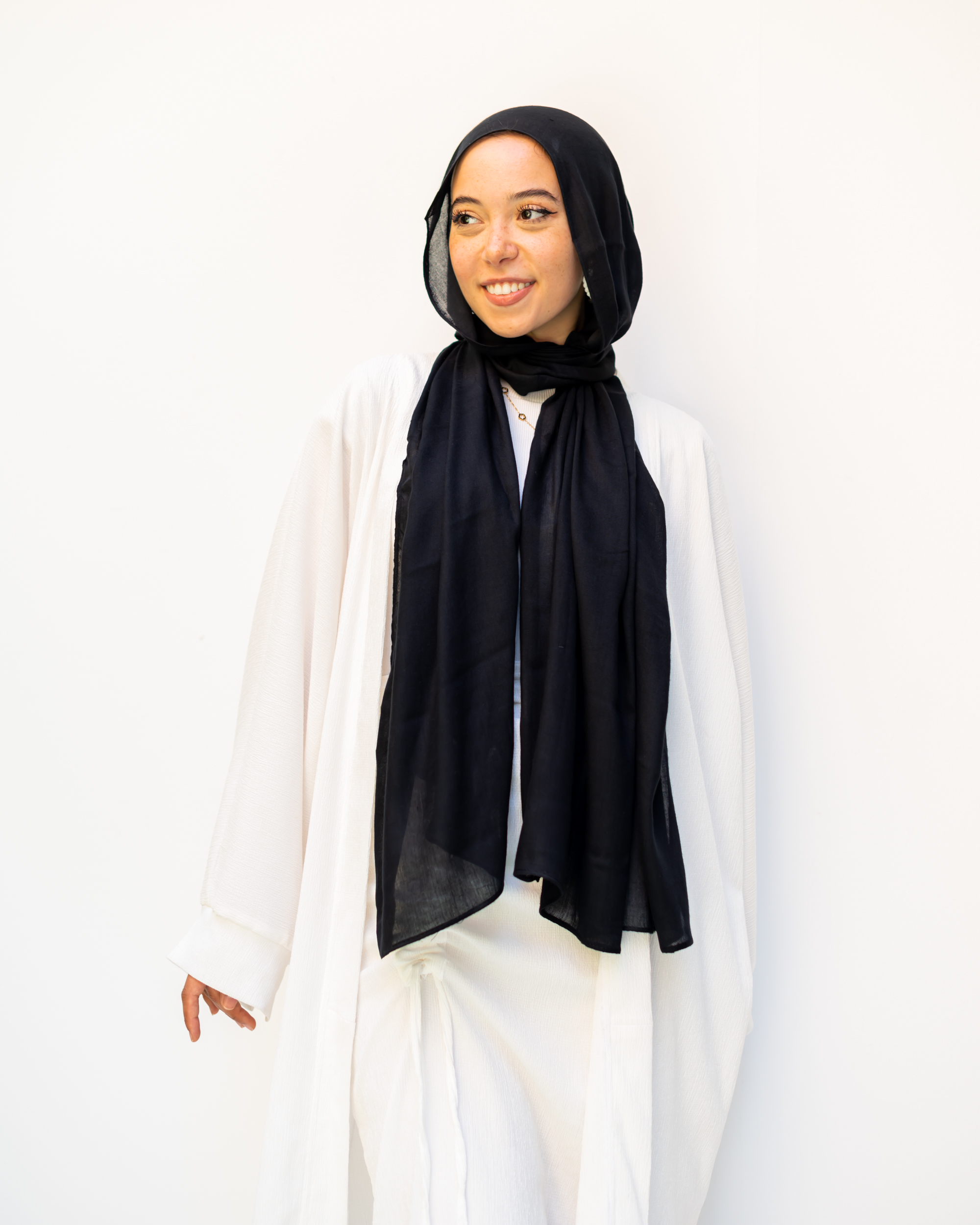 Black colored modal - Image 5