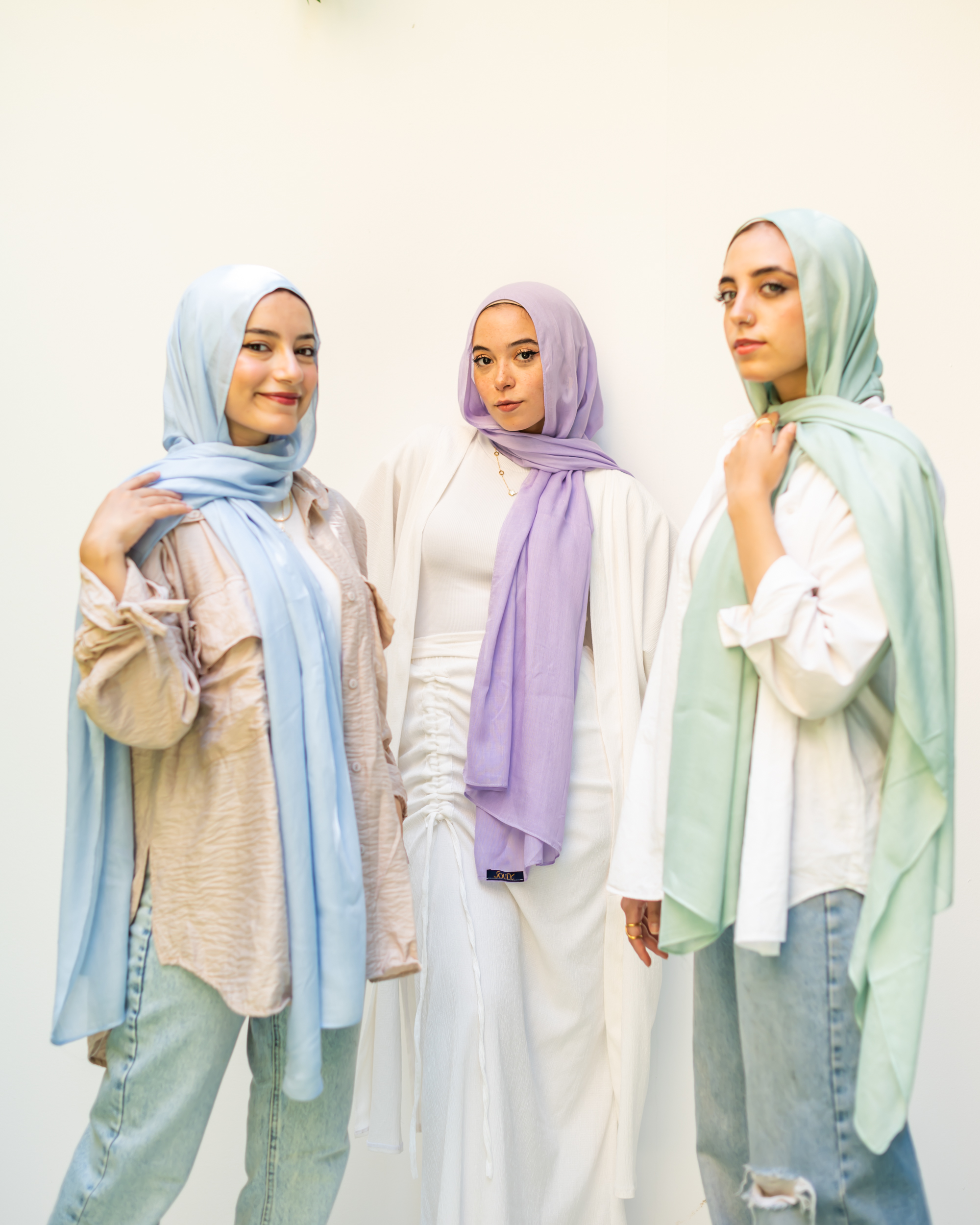 The mint green color - Image 7