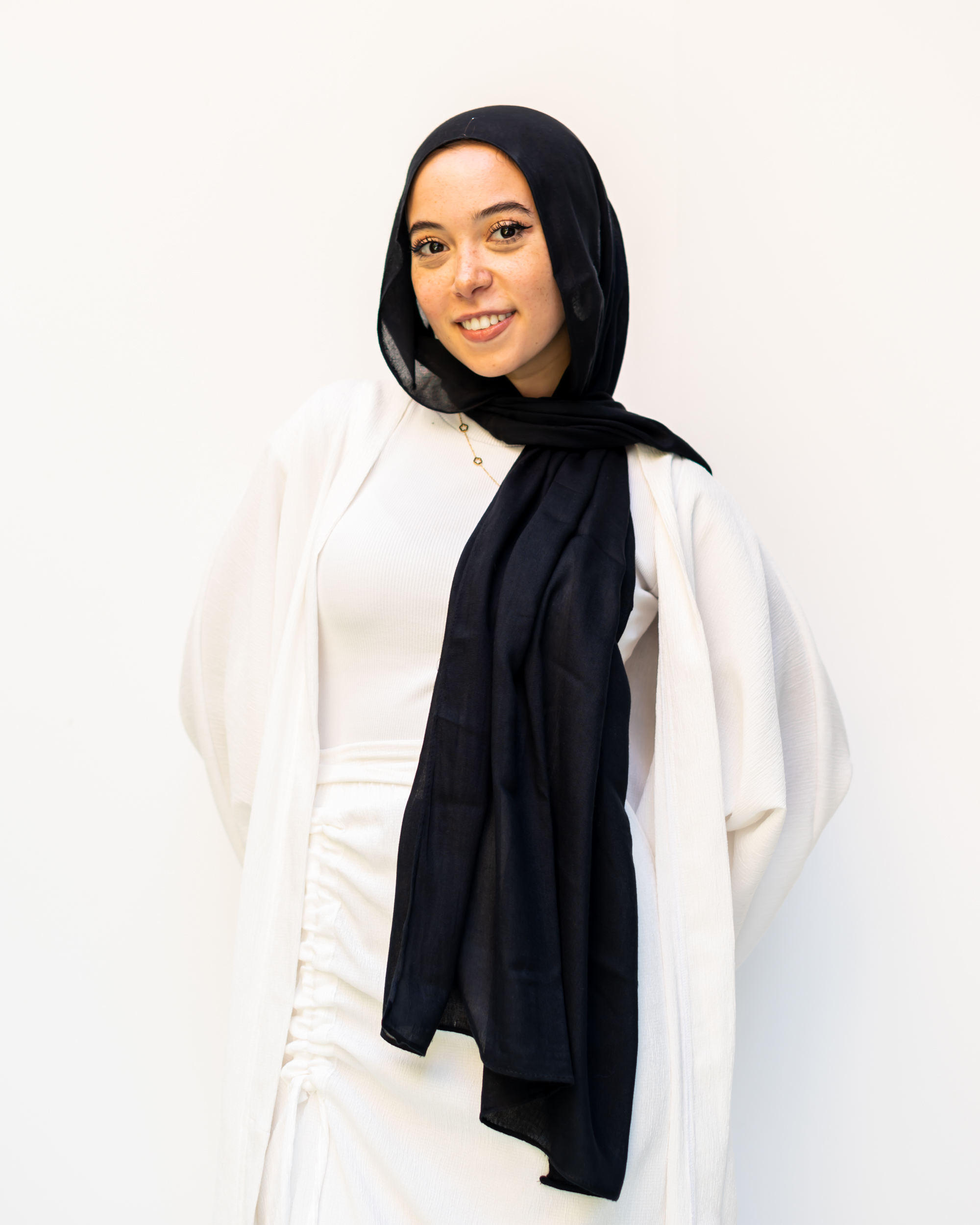 Black colored modal - Image 3